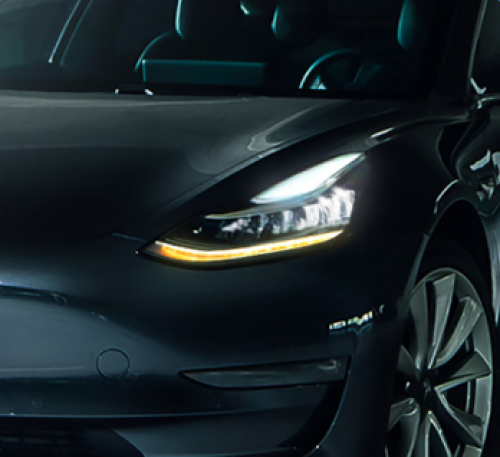 特斯拉 Model 3 大灯